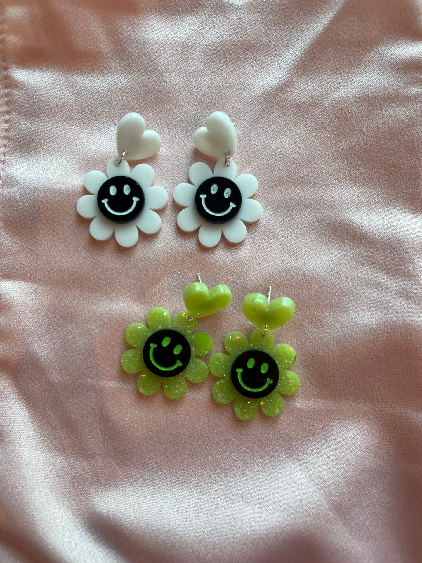 Dopamine Hit - Handmade Smiley Flower Earrings