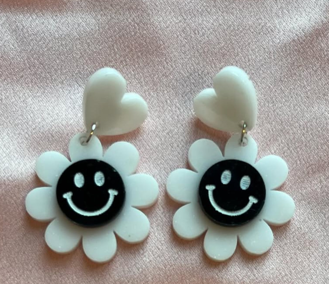 Dopamine Hit - Handmade Smiley Flower Earrings