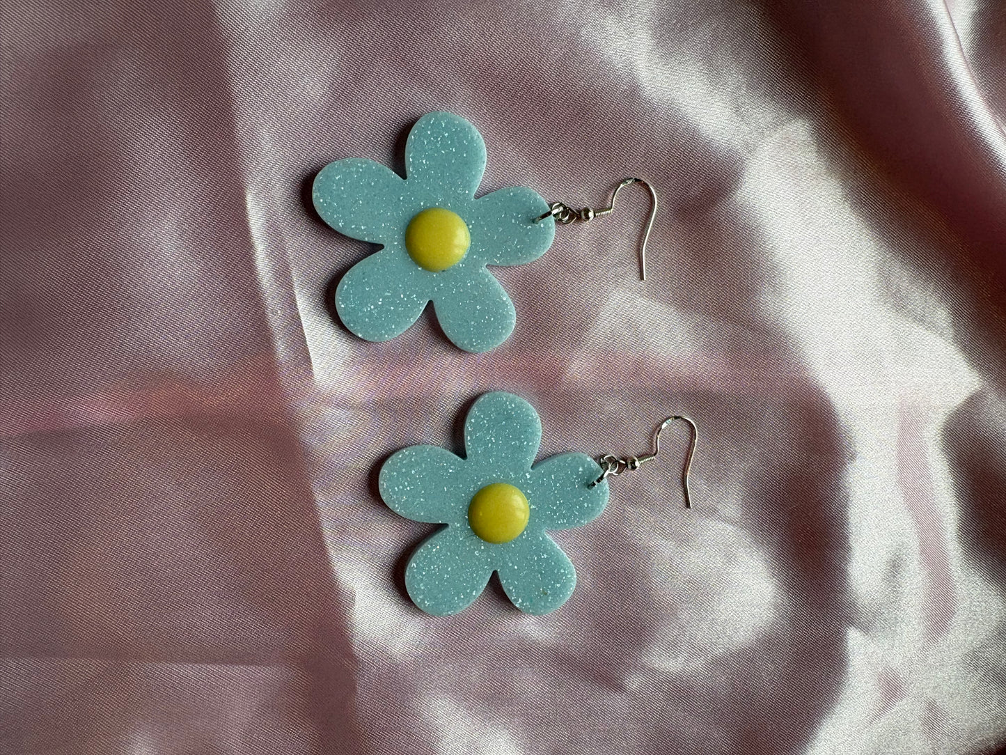 Groovy Chick - Handmade Daisy Resin Earrings