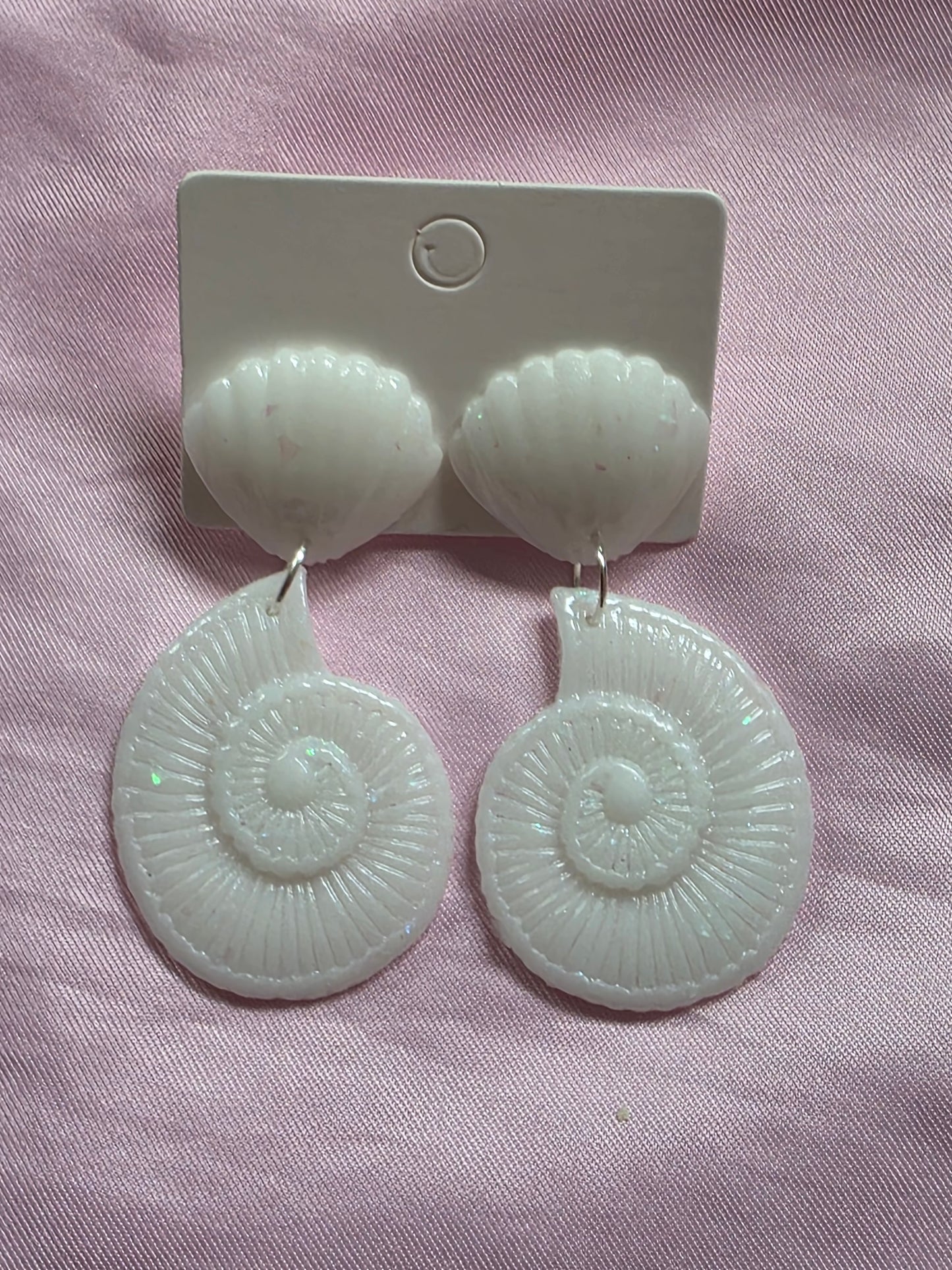 Giz ya voice - Handmade Shell Earrings