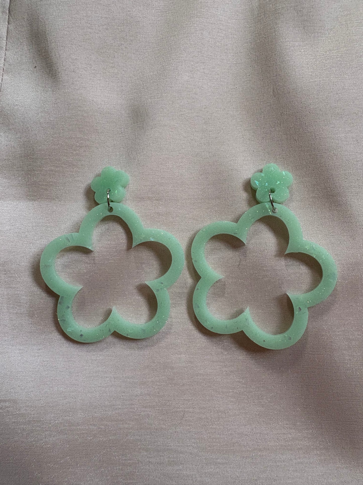 Groovy Baby – Groovy Flower Earrings