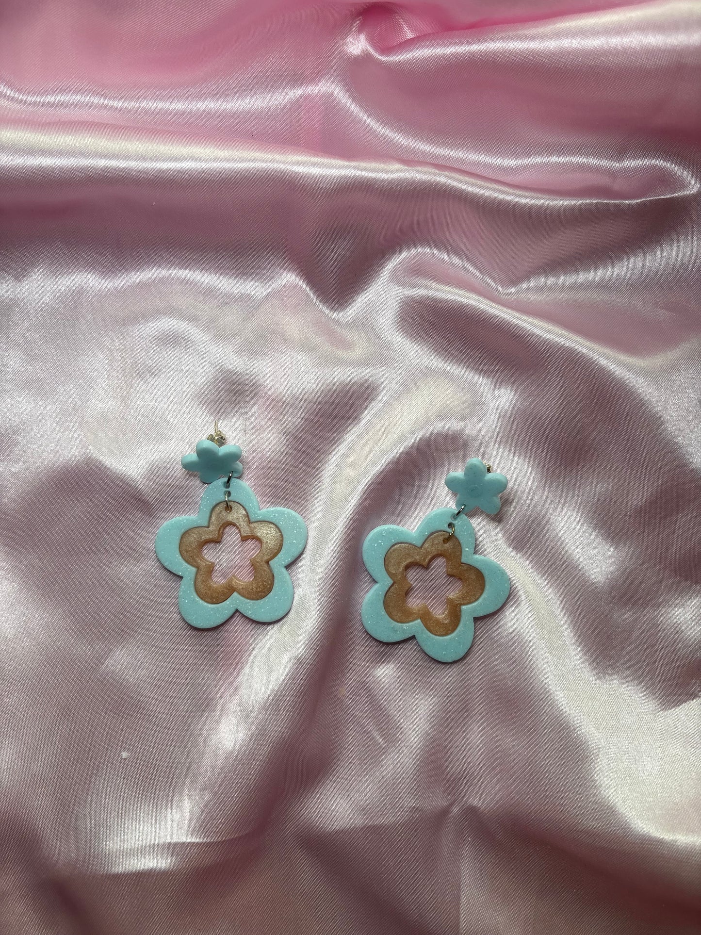 Oopsy Daisy - Handmade Flower Earrings