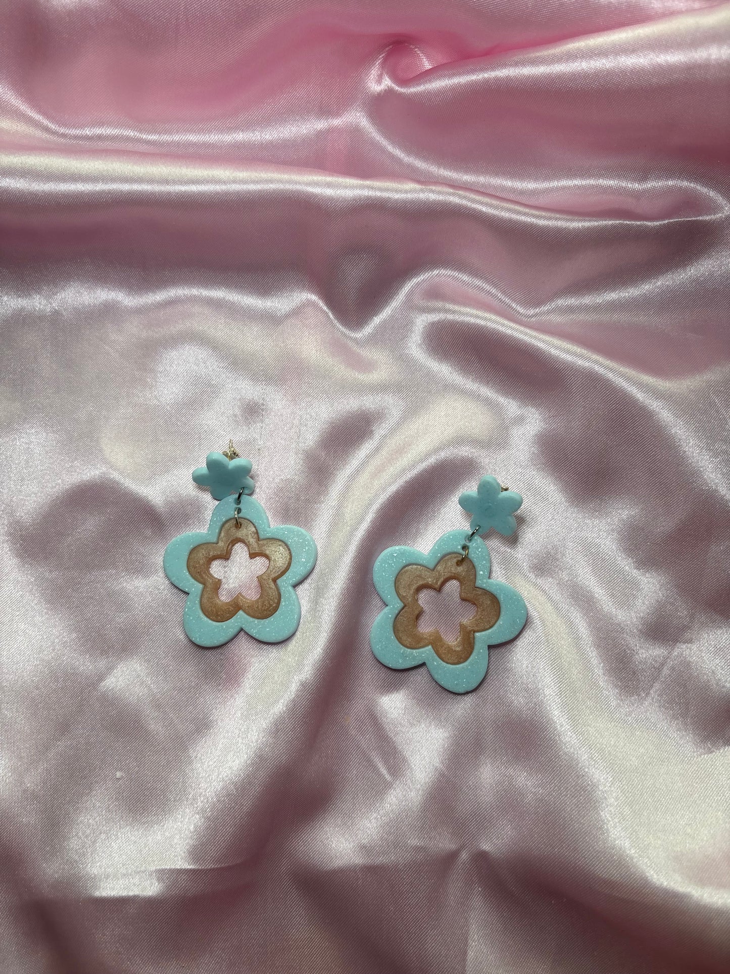 Oopsy Daisy - Handmade Flower Earrings