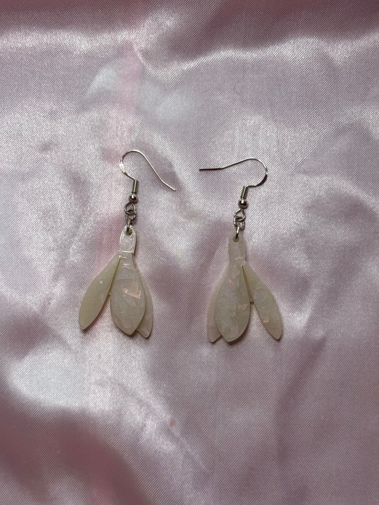 Snow Drop - Handmade Flower Earrings