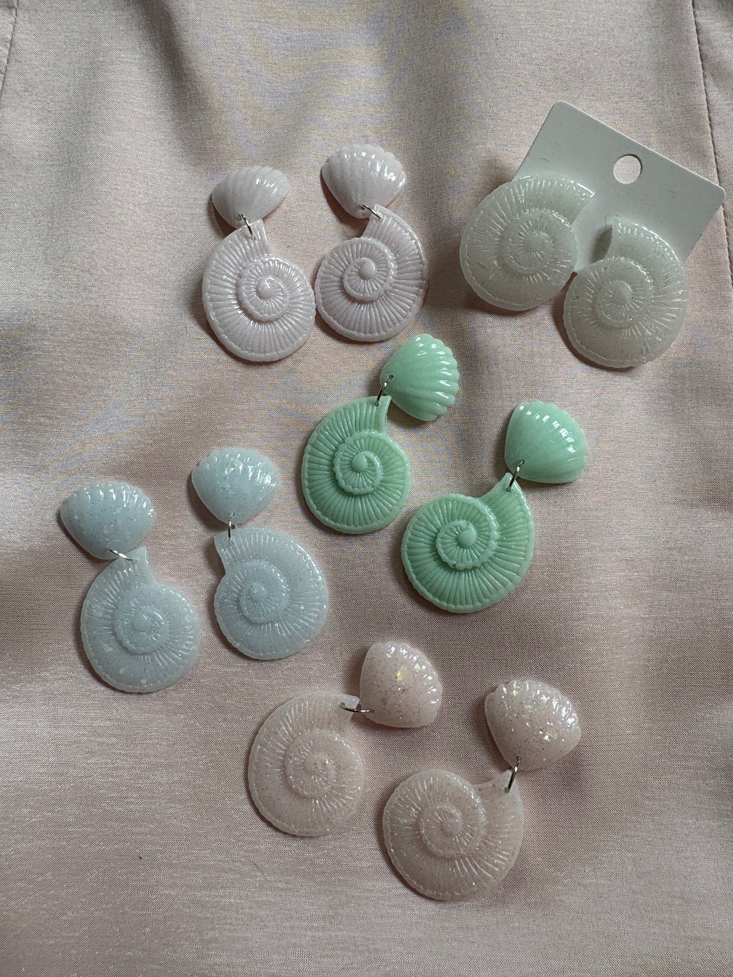 Giz ya voice - Handmade Shell Earrings