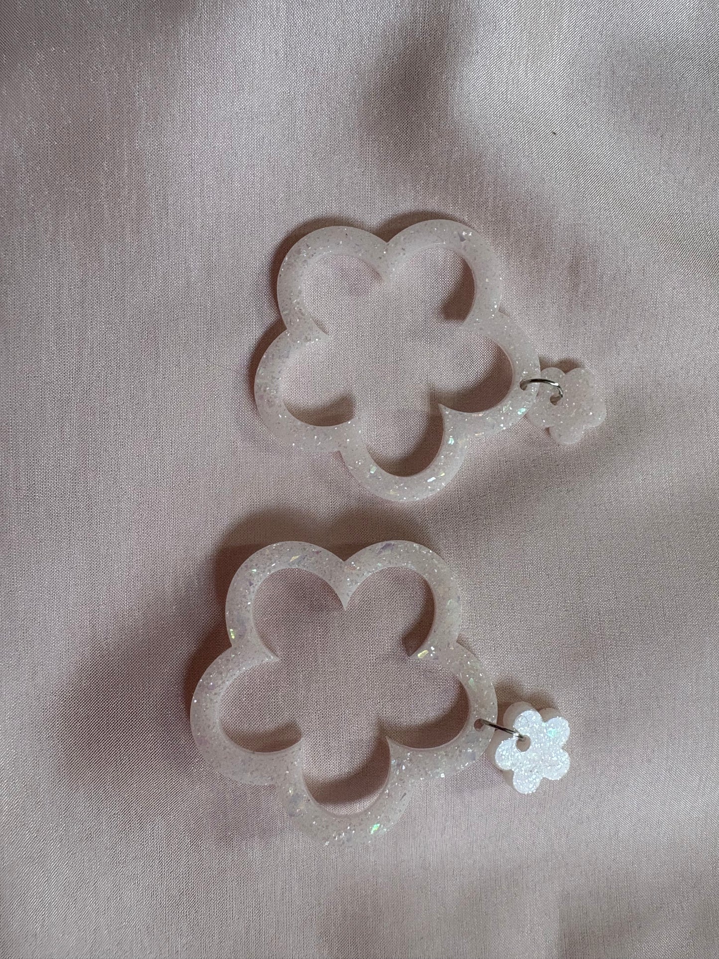 Groovy Baby – Groovy Flower Earrings